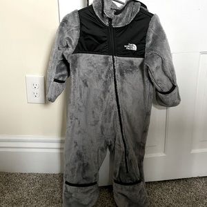 The North Face 12-18 INFANT OSO ONE PIECE snowsuit